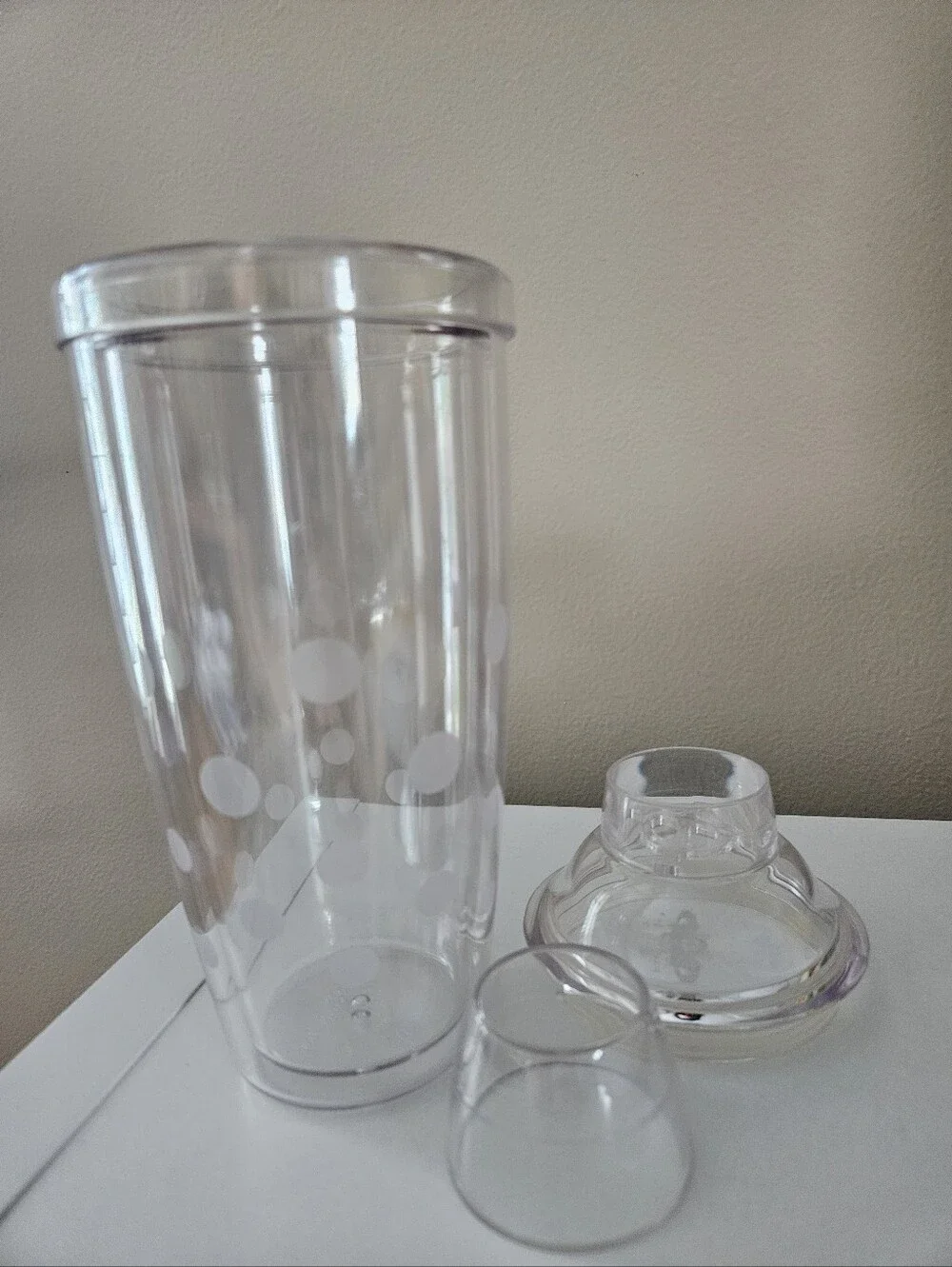 Pampered Chef Clear Polka Dot Drink Shaker Mixer with Lid
